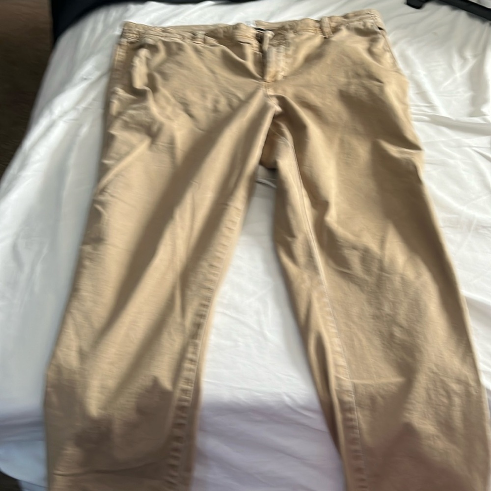 Women’s Beige Straight-Leg Jeans